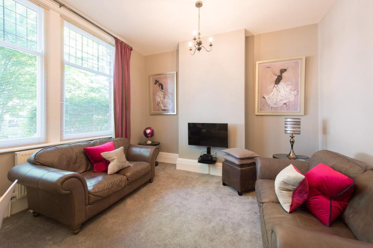 Albany House By Harrogate Serviced Apartments ภายนอก รูปภาพ