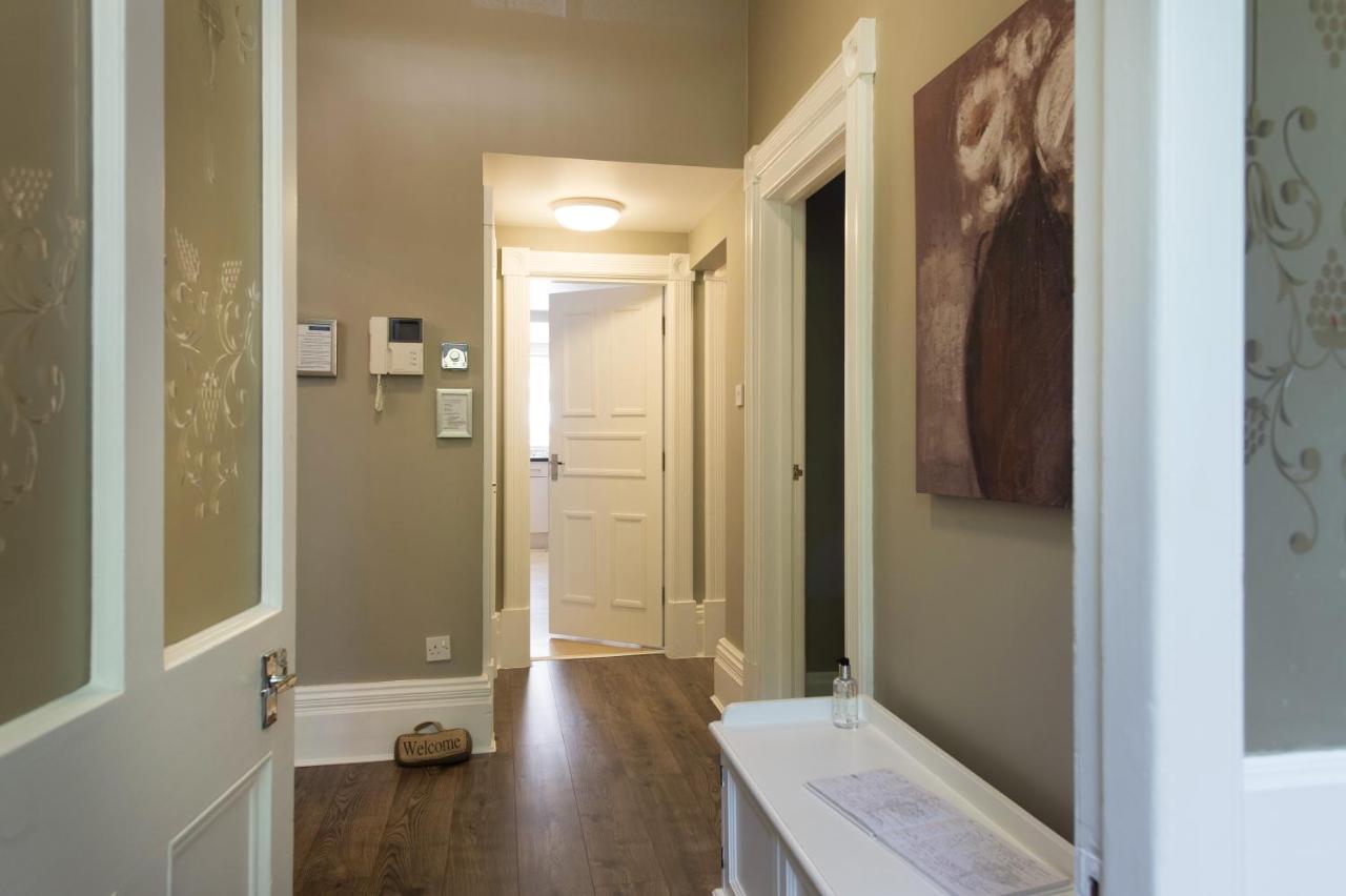 Albany House By Harrogate Serviced Apartments ภายนอก รูปภาพ