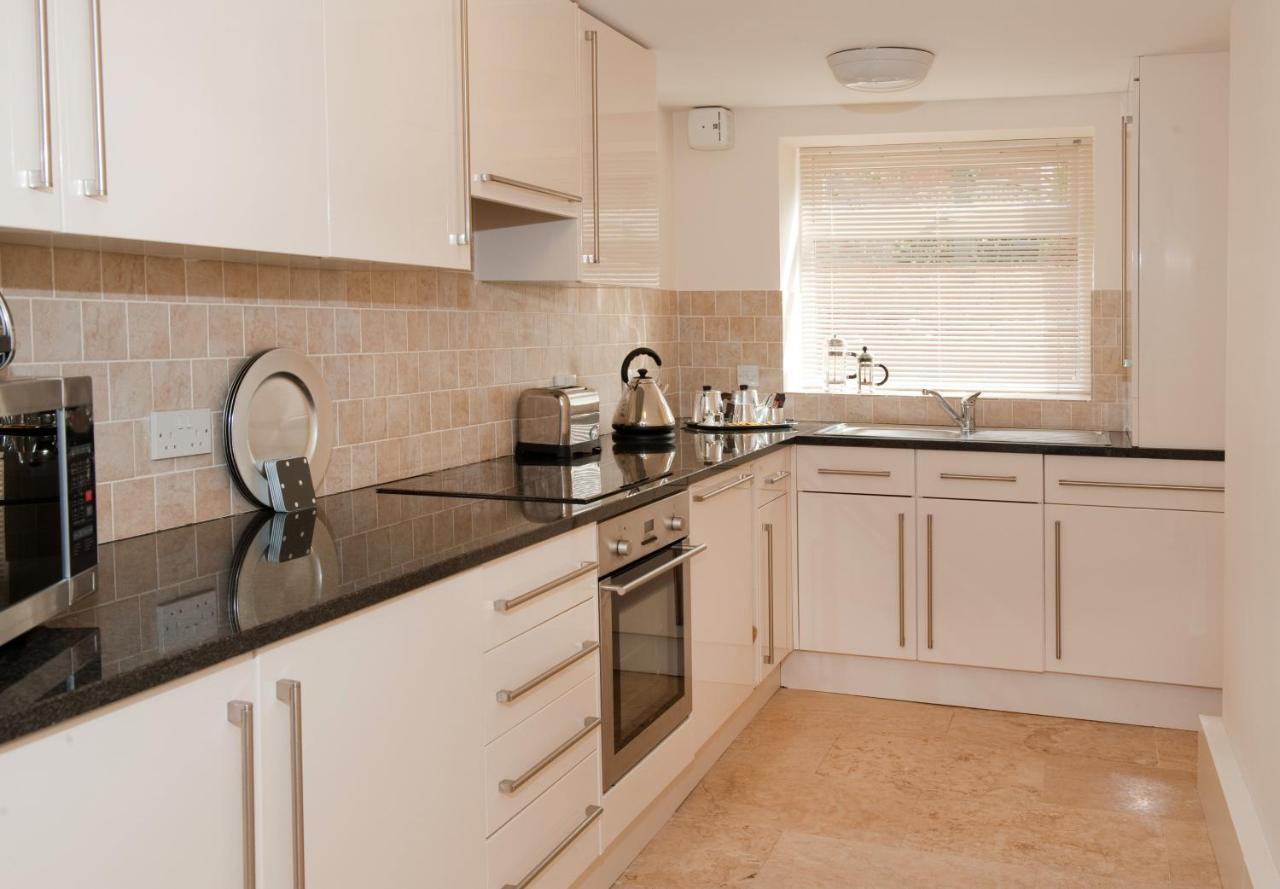 Albany House By Harrogate Serviced Apartments ภายนอก รูปภาพ
