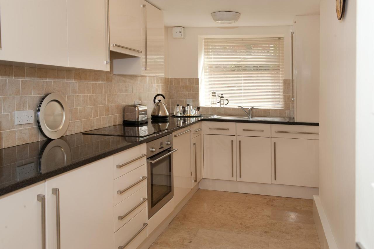 Albany House By Harrogate Serviced Apartments ภายนอก รูปภาพ